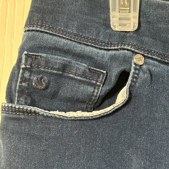 Gloria Vanderbilt Capri Dark Denim, Pull-on, Size 14, metal studs - Picture 3 of 7